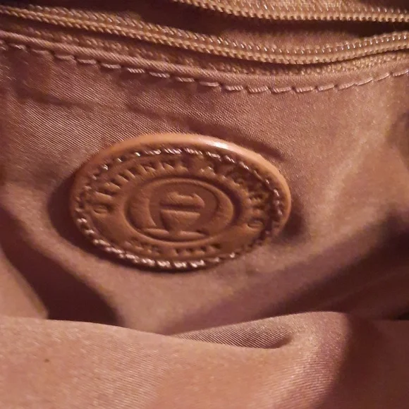 Etienne Aigner Leather Purse/Wallet - Picture 11 of 13